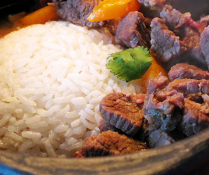 Carne con arroz