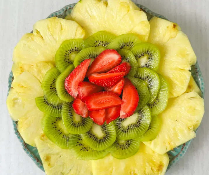 Kiwi-piña-frutilla