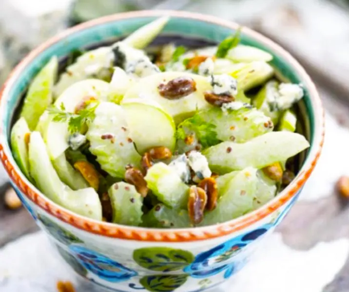 Ensalada de apio y manzana