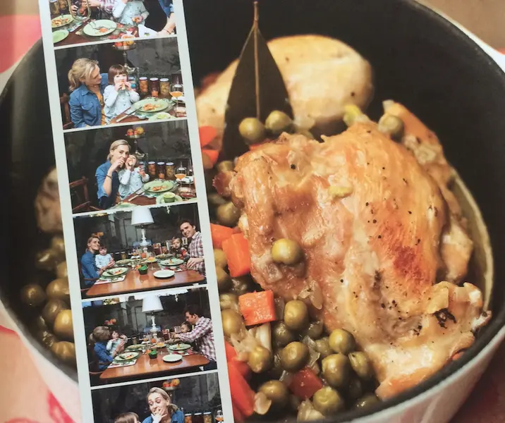 Pollo arvejado con puré de papas