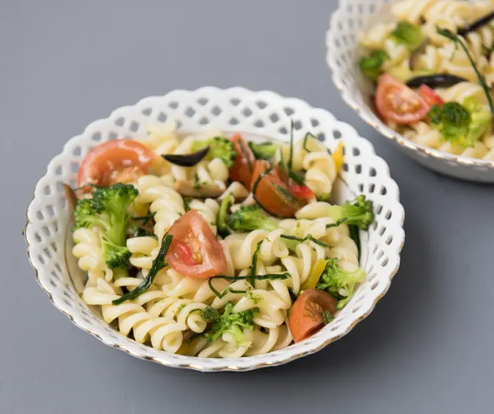 Ensalada de pasta y brócoli
