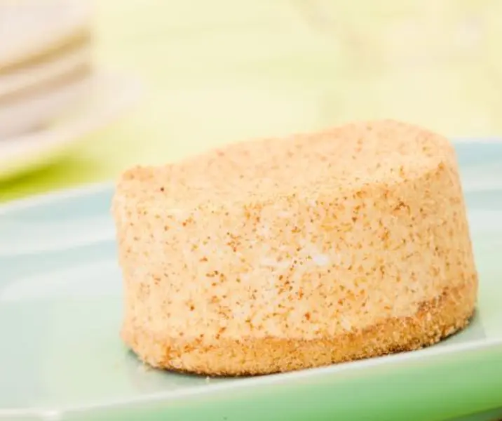 Flan de atún con papas doradas