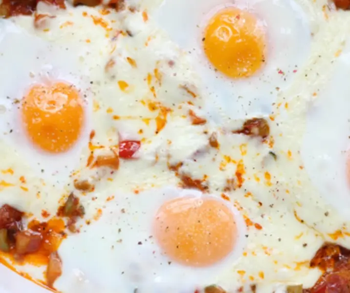 Ratatouille con huevos al vapor thermomix