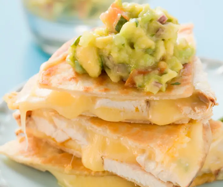 Quesadillas de pollo con guacamole
