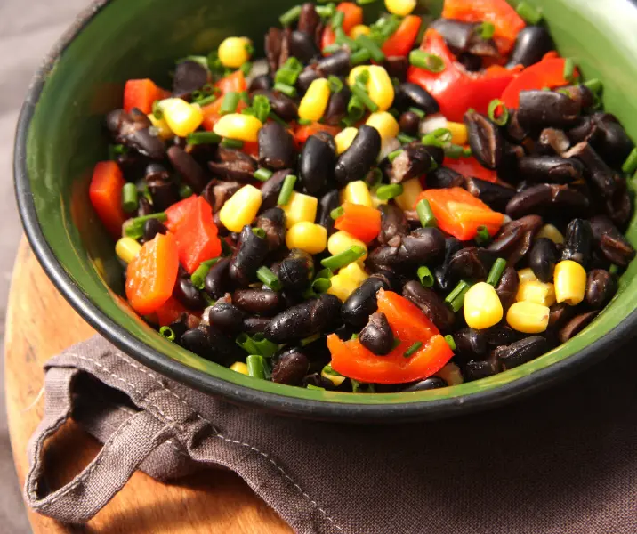 Ensalada de porotos negros