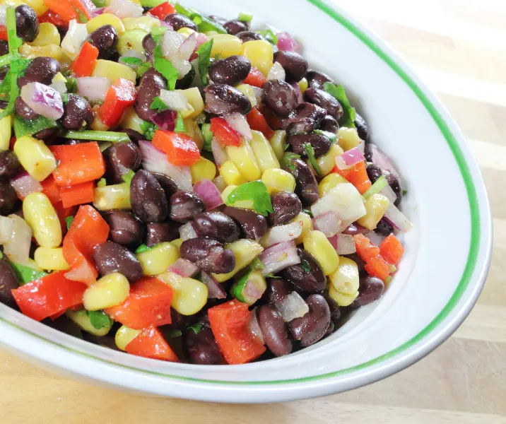 Ensalada de porotos negros fácil