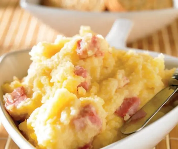 Puré de papas con jamón y queso