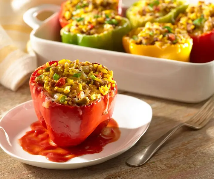 Pimentones rellenos con atún y choclo