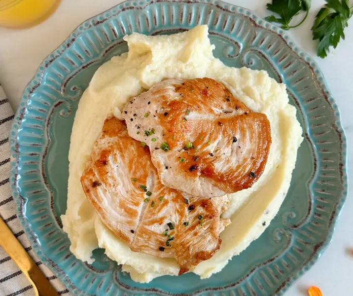 Filetitos de pavo con puré de papas