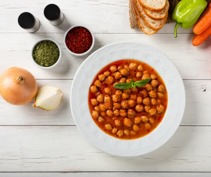 Garbanzos atomatados fácil