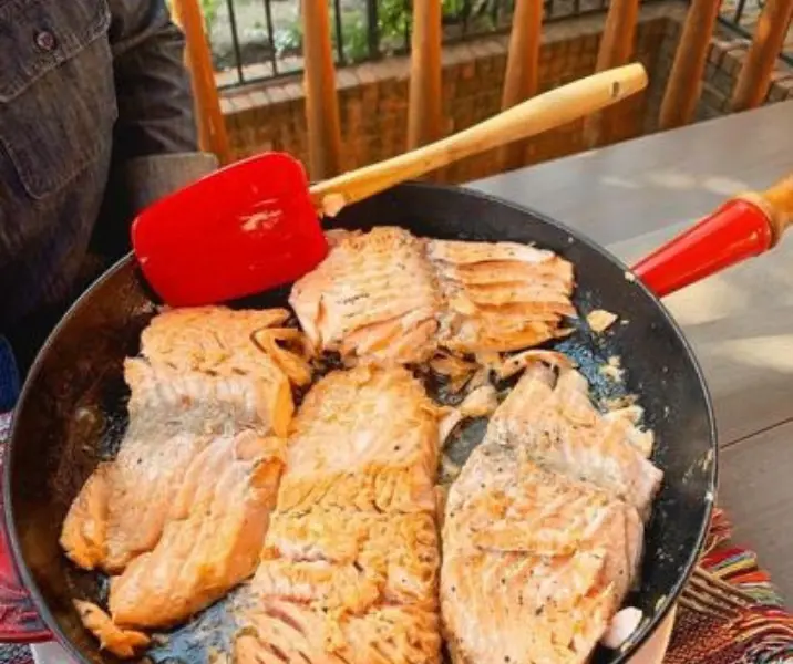 Salmón con arroz pilaf thermomix