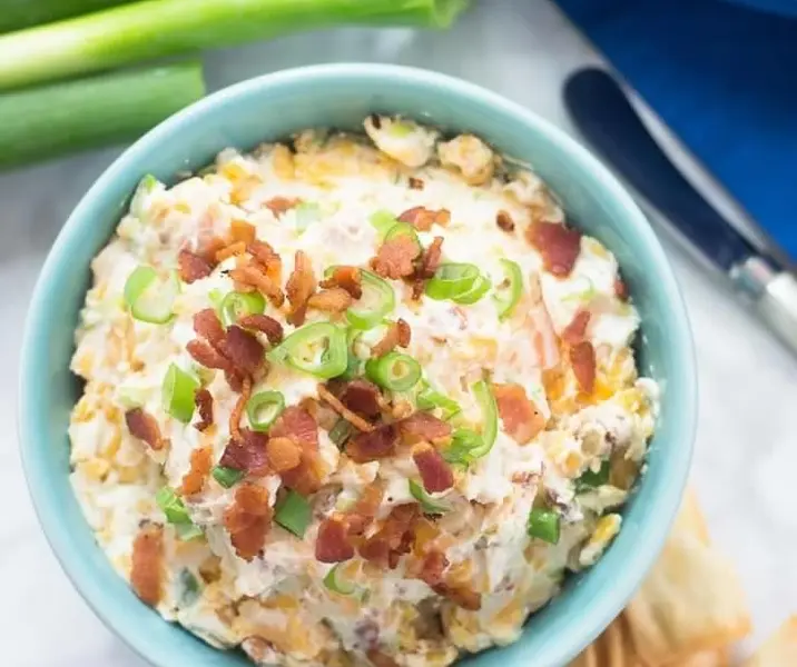 Queso crema con tocino y espinaca