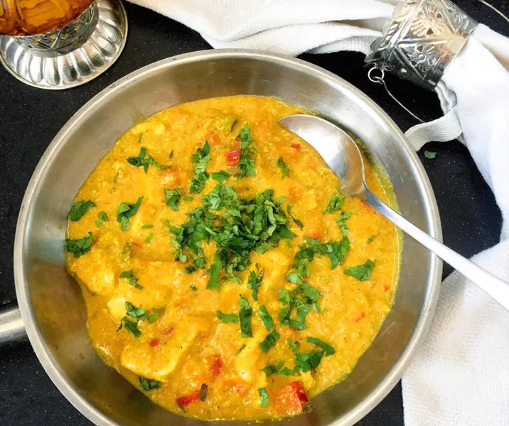 Pollo al curry con arroz