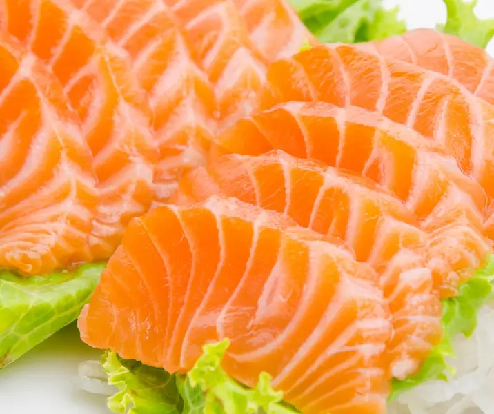 Sashimi de salmón