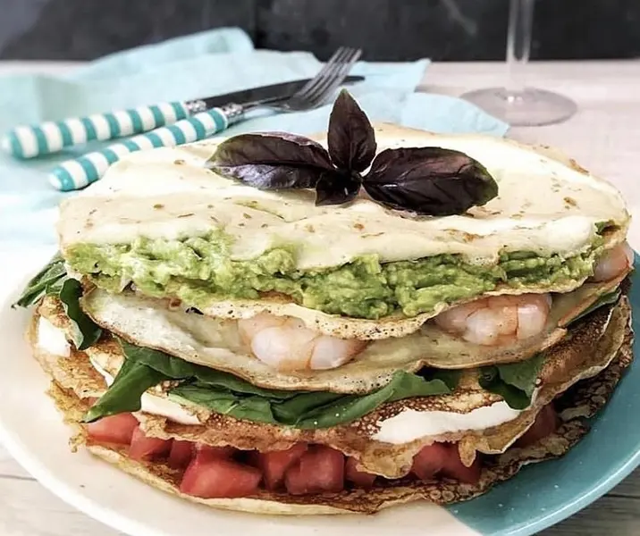 Torta salada de panqueques