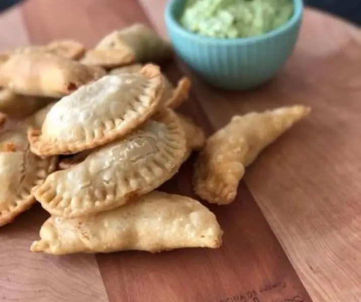 Empanaditas de locos con dip de palta thermomix