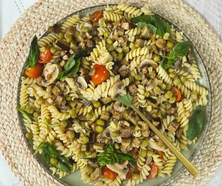 Espirales con champiñones y verduras