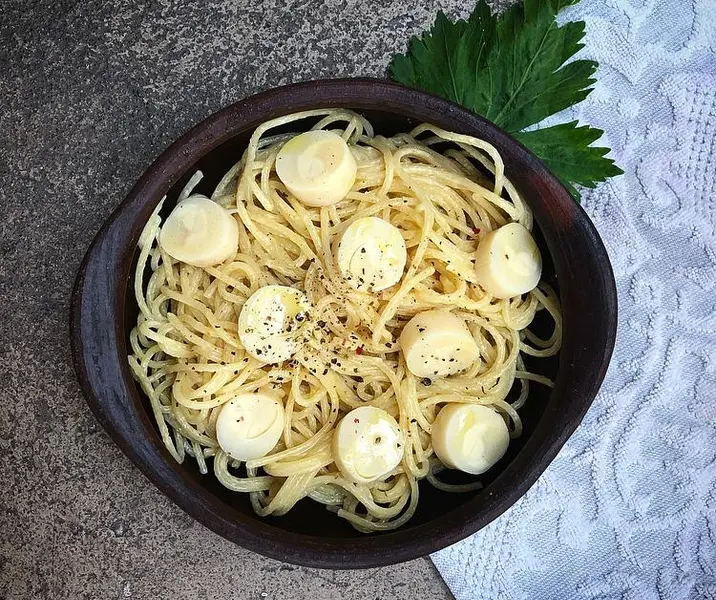 Tallarines fríos con palmitos