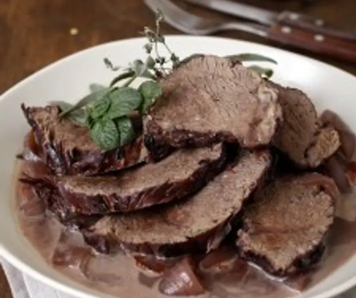 Choclillo a la olla con granizos al ciboulette