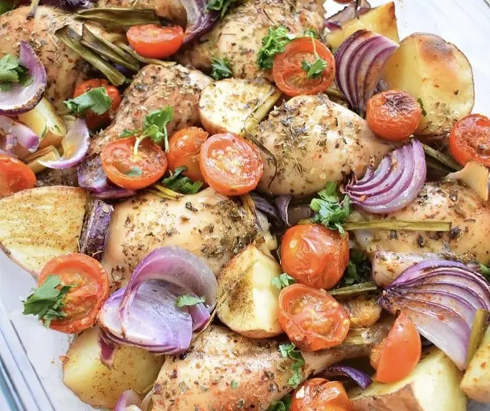 Pollo con verduras al horno