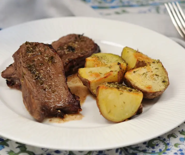 Choclillo a la olla con papitas al aceto balsámico