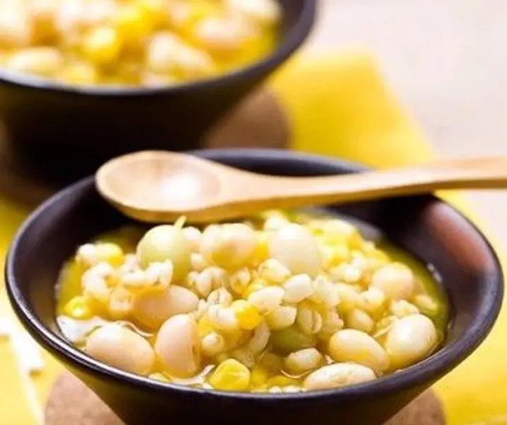 Porotos con mote fácil