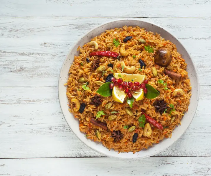 Arroz integral con verduras y aliño oriental