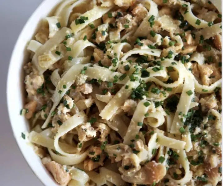 Fetuccini con salmón