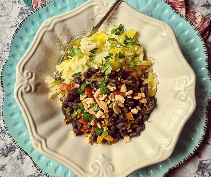 Guiso fácil de porotos negros