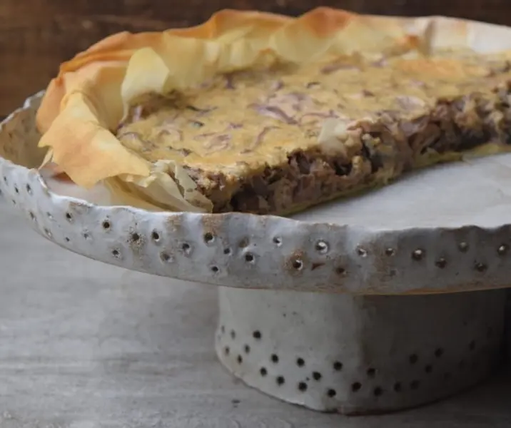 Tarta de puerros al vino tinto