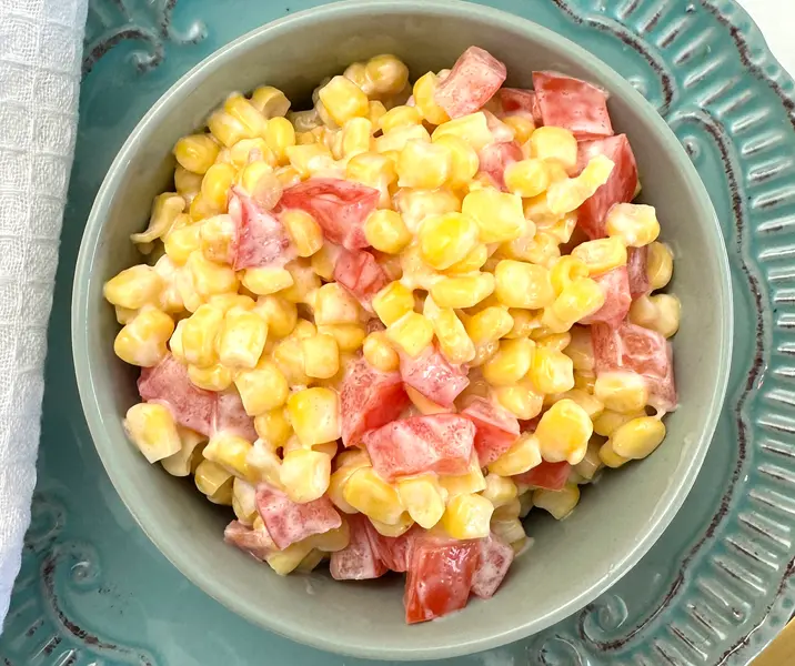 Ensalada de choclo con tomate