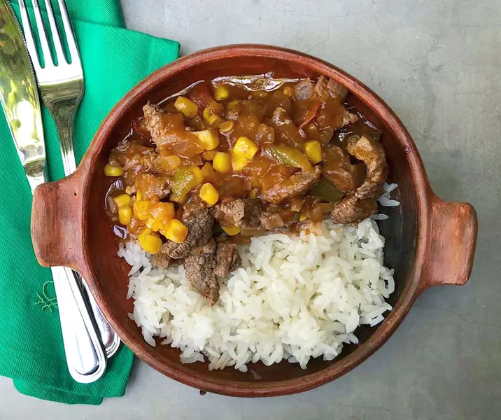 Tomaticán listo con arroz