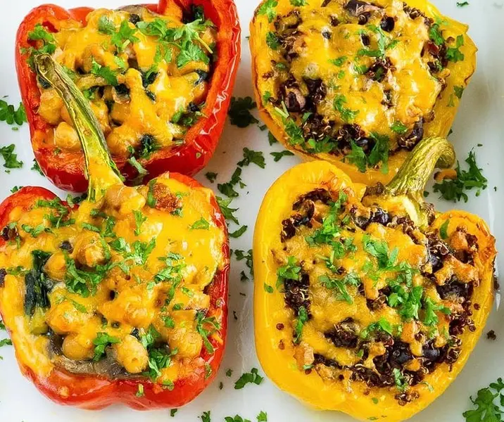 Pimentones rellenos y gratinados