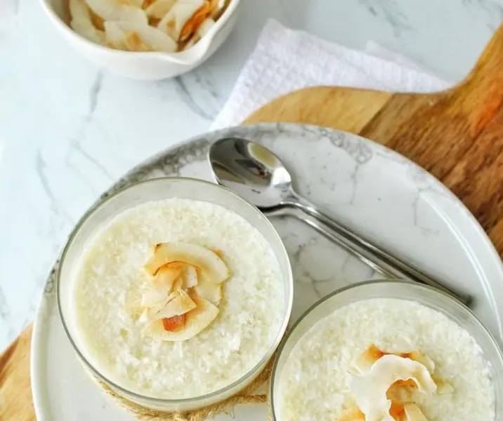 Postre de piña colada