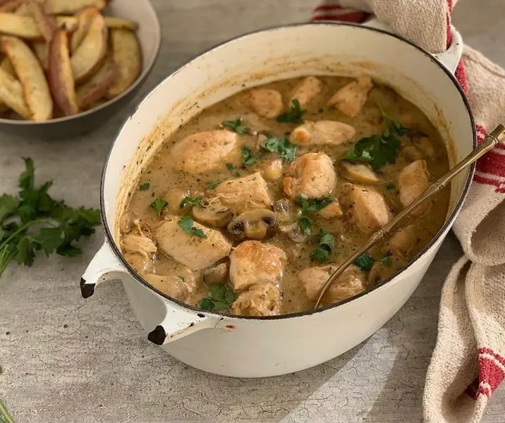 Pollo al vino con arroz