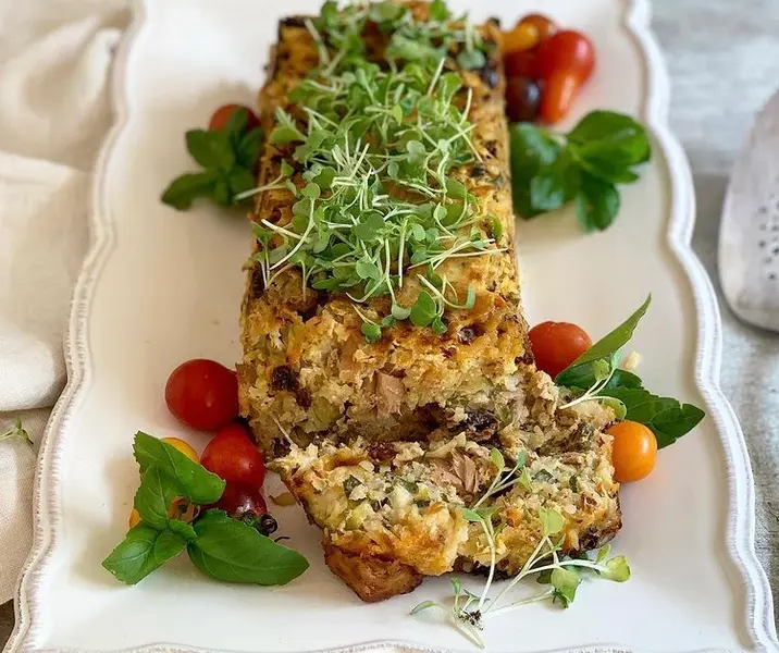 Molde de arroz con atún