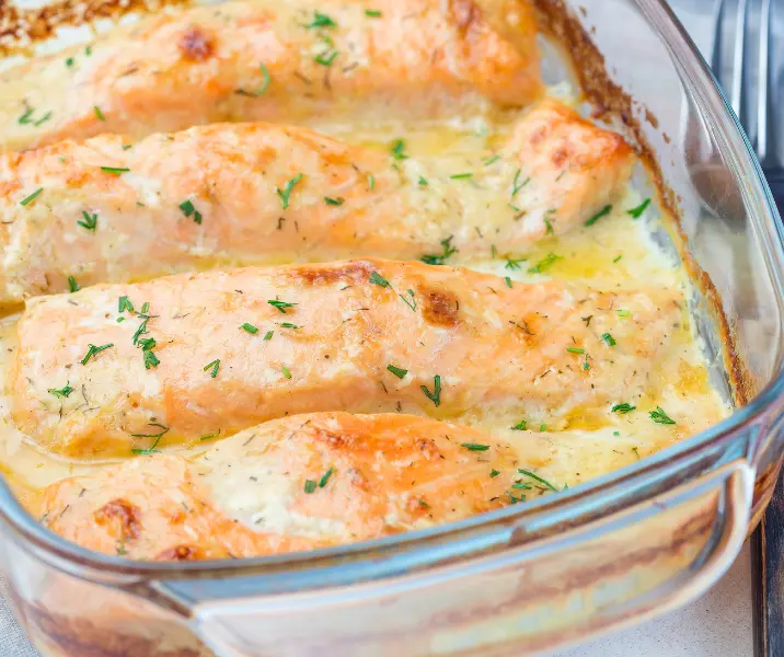 Salmón al horno con choclo a la crema