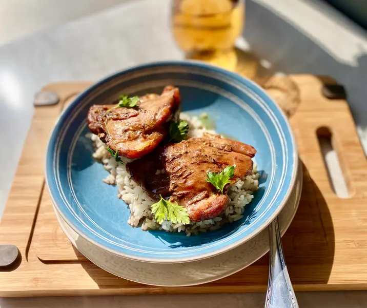 Pollo al coñac con arroz