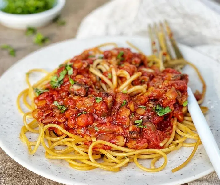 Tallarines con boloñesa de lentejas fácil