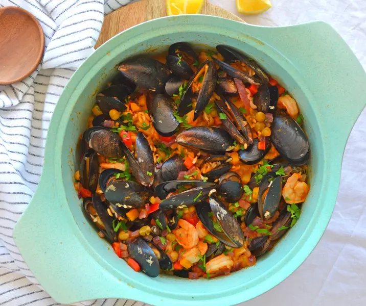 Arroz con mariscos y arvejas