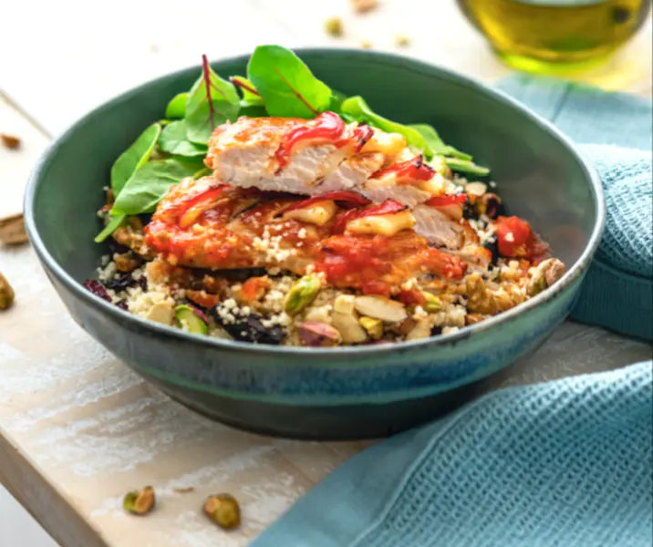 Filete de pavo caprese con cuscús y frutos secos