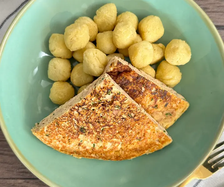 Tortilla de atún con papas duquesas