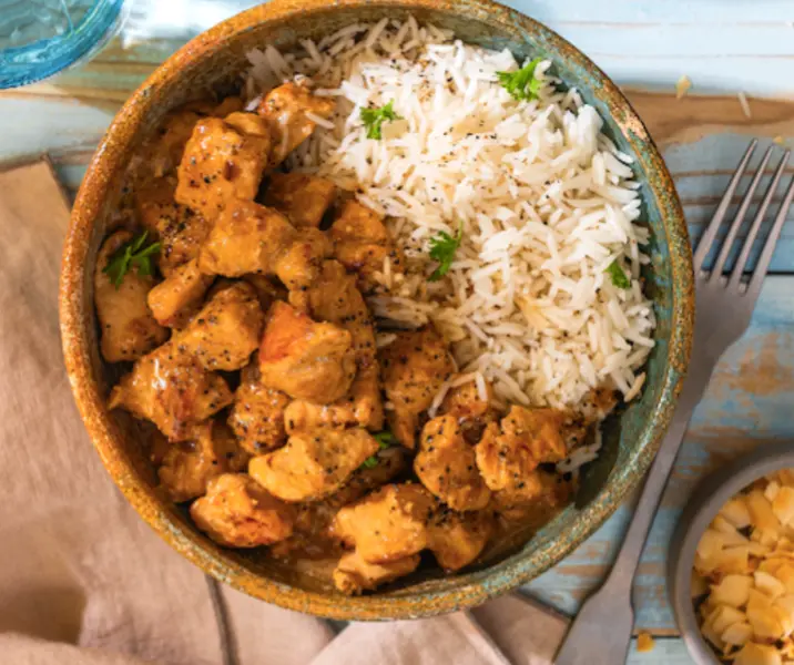 Salteado de pavo con crema de coco y arroz basmati