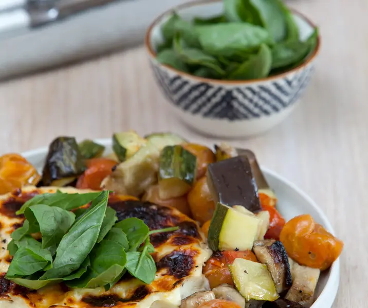 Vegetales asados con queso fresco