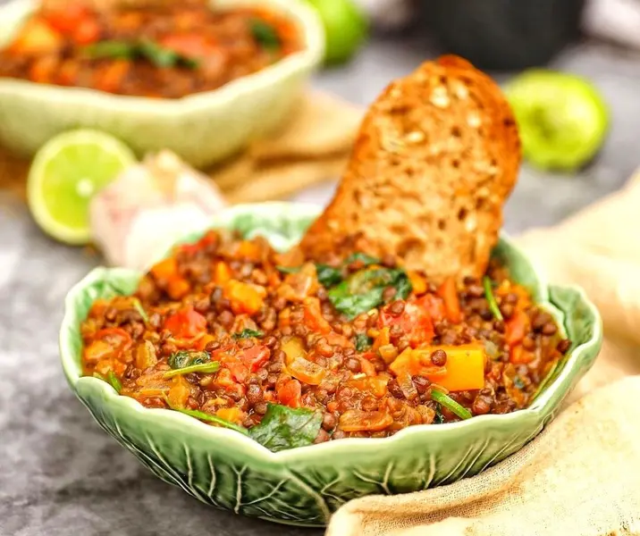 Curry indio de lentejas negras