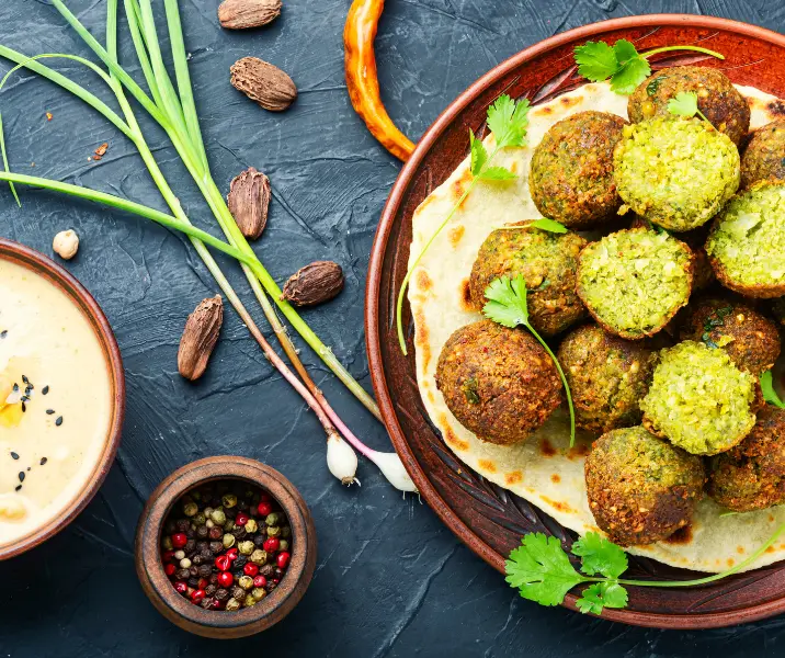 Falafel de arvejas partidas y garbanzos
