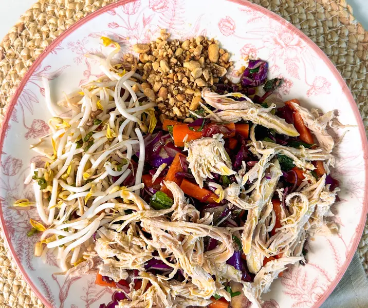 Ensalada vietnamita con pollo