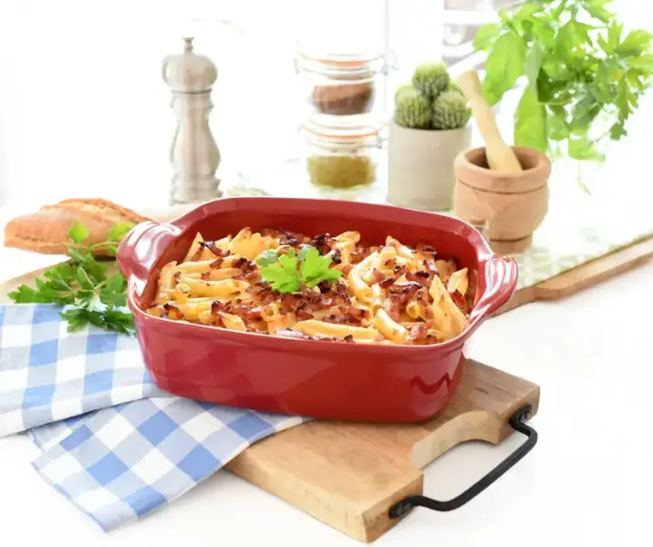 Macarrones con queso y tocino thermomix