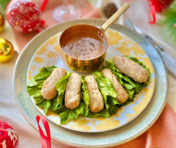 Masitas de atún en lechuga y salsa de miel