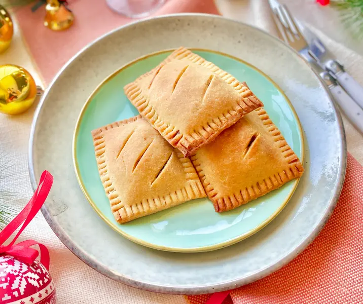 Mini pastel de merluza con queso y tomates